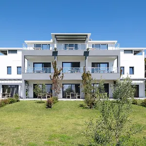 Apartment Miranda Roshi, Toroni